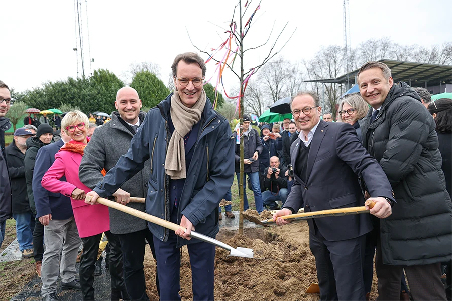 Spatenstich für die Landesgartenschau in Neuss